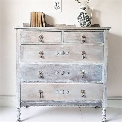 You can apply chalk paint over just about any finish to create a matte finish painted french country in the past when painting furniture and even over stained furniture, i usually started with primer and then cabinet & furniture enamel. Pure White - Unfolded | White chalk paint furniture, White ...