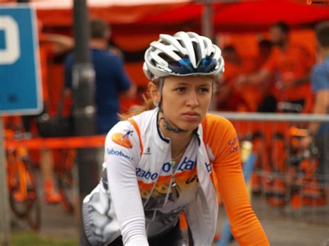 2.1km to go an katarzyna niewiadoma sets the pace. Image result for Katarzyna NIEWIADOMA