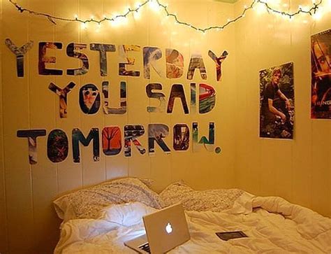 Poster Dinding Kamar Cowok Aesthetic - Https Encrypted Tbn0 Gstatic Com