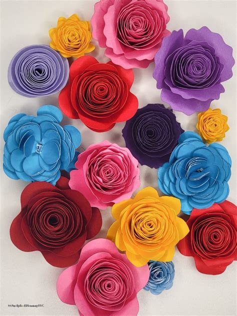 How To Make A Cricut Paper Flower Free Flower Templates And A Video