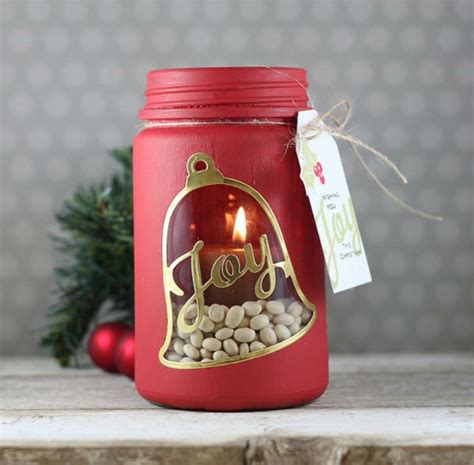 Grab some twine, decorate your jars, add candles if you like and hang them off of a rail. 1001 + Ideas for Beautiful and Ingenious Mason Jar Crafts