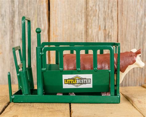 Cattle Squeeze Chute Green Beastmaster Pro Rodeo Gear