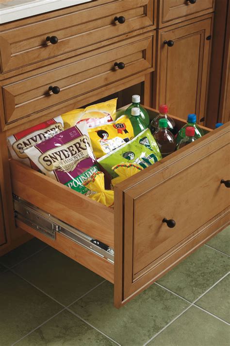 Our stock of cabinetry includes wall cabinets that hang above counters to store dishes, glasses, baking supplies, and more. Deep Drawer Base Cabinet - Diamond Cabinetry