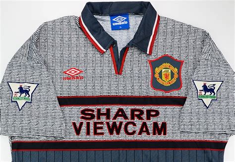 Dream league soccer manchester united kits 2020/2021. Umbro 1995-96 Manchester United Match Issue Away Shirt | Vintage Football Shirts | Football ...