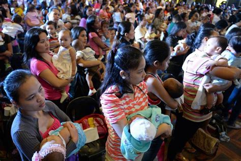 Mass Breast Feeding Record Attempted In Philippines The Japan Times