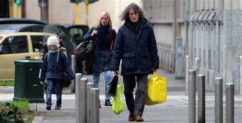 | carica un'altra frase celebre di beppe grillo. Gianroberto Casaleggio operato per un edema al cervello ...