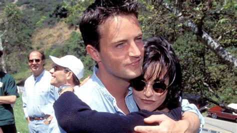 courteney cox pays touching tribute to matthew perry the beat 59658 hot sex picture