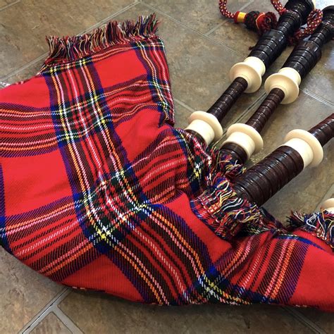 Highland Pipes Full Size Bagpipes Kit Rosewood With Case Instruction