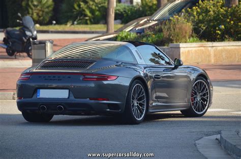 Porsche 911 viii (992) carrera 4s. Spot Porsche 911 Targa 4S 2016