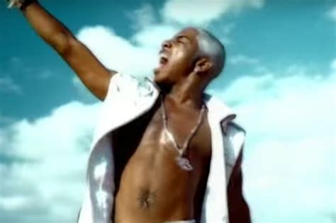 sisqo is back with the thong song