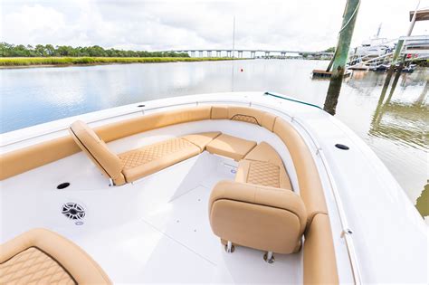 Open 282 Center Console · Features Sportsman Boats