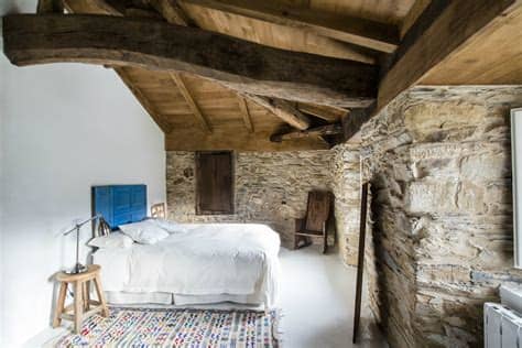Most casas rurales belong to owner associations. decordemon: Rural house in Galicia, Spain