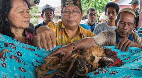 Tiwah Upacara Adat Suku Dayak Kalimantan Tengah Budaya Indonesia