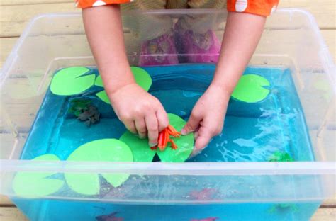 15 Splashing Water Play Activities For The School Holidays