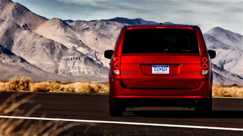 2011 Dodge Grand Caravan Rt Wallpapers And Hd Images Car Pixel