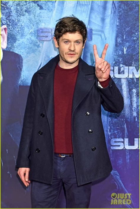 Iwan Rheon Hits Berlin For Alien Invasion Sum1 Premiere Watch