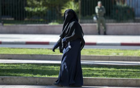 Interdiction Du Niqab Lonu Condamne La France