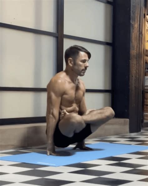 Men S Nude Yoga And Not So Nude Yoga Classes To Be Offered By Collin Wynter Out And About