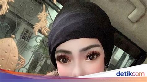 7 Foto Selebgram Hijab Berdagu Lancip Yang Kena Julid Netizen