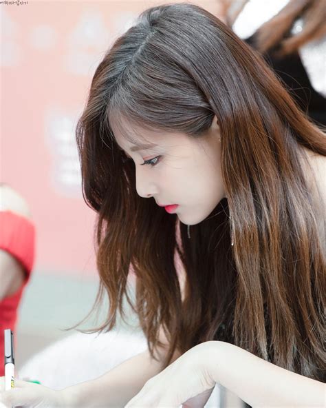 These 30 Photos Of Twice Tzuyus Side Profile Is Proof That Every