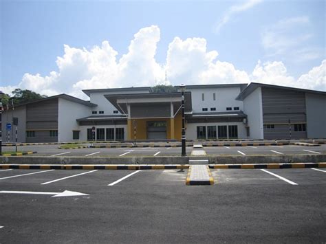 Gleneagles hospital kuala lumpur is home to some of the most advanced medical technologies and procedures available such as Klinik Kesihatan, Health Clinic with Breezway Louvre Windows