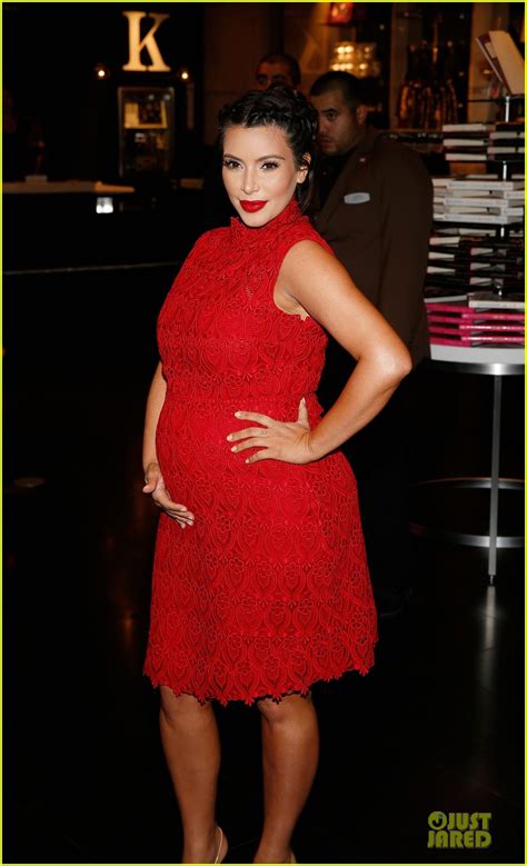 Pregnant Kim Kardashian Glam Perfume Promotion In Las Vegas Photo