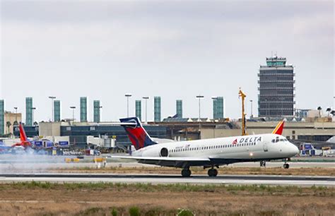 Delta To Retire All Its Boeing 717s And 767 300ers