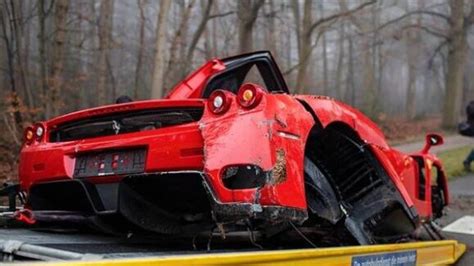 Crashed Ferrari Enzo One In Just 400 Ever Built Is A Heartbreaking Sight Ht Auto