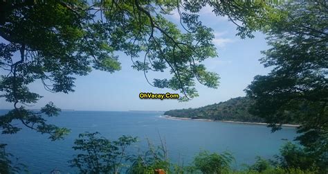 Cara nak sewa kereta pon senang je, walaupun staff tu tak reti cakap english. Pengalaman ke Lombok - Sewa Kereta + Supir - OhVacay.Com