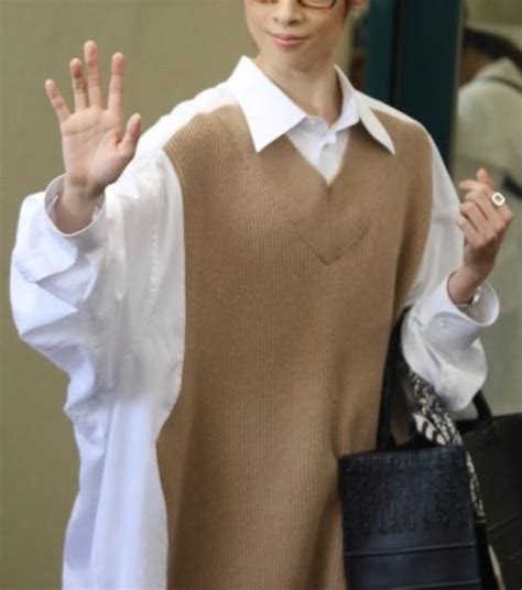 Manage your video collection and share your thoughts. 明日海りおさん私服調査!【トップス編】 - タカラジェンヌの ...
