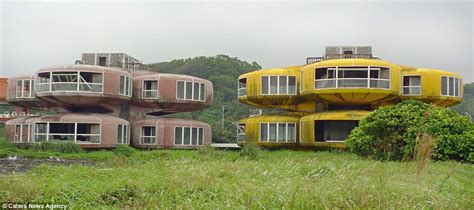 Photos Show Abandoned Sanzhi Pod City In Taiwan Holiday Homes Built