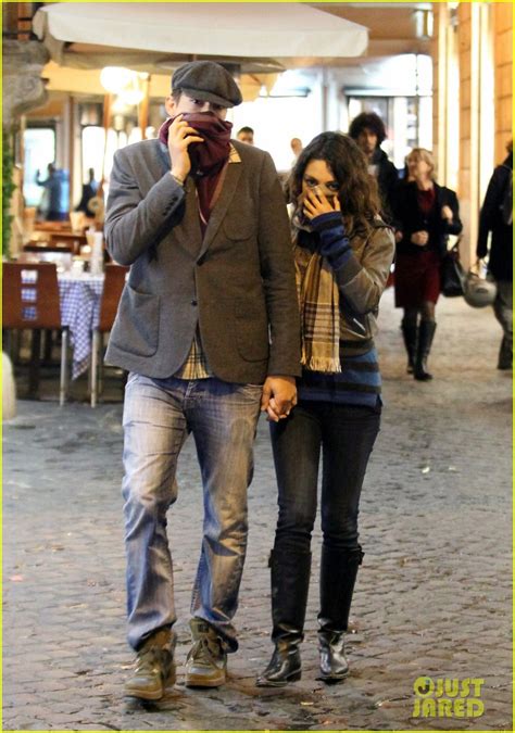 Mila Kunis And Ashton Kutcher Romantic Rome Dinner Date Photo 2760833