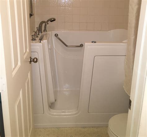 It impresses in several categories, including customer service (you may just speak with the owner of the company, ron, when you call!) and reasonable cost. 1 Day Installation - Walk in Tubs Florida | Call (352) 835 ...