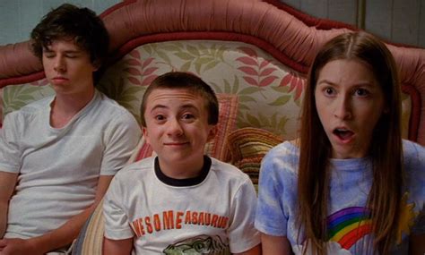 Charlie Mcdermott Family Charlie Mcdermott As Axl Atticus Shaffer As Brick And Eden Sher As