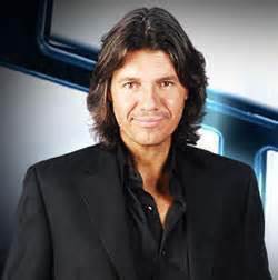 Marcelo tinelli protagonizó la nueva tapa de la revista caras para promocionar su regreso a la televisión, con una nueva temporada de showmatch en la pantalla de el trece. Marcelo Tinelli - EcuRed