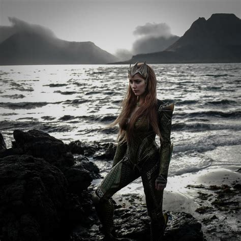 ‘justice League First Look At Amber Heard As Mera Ybmw