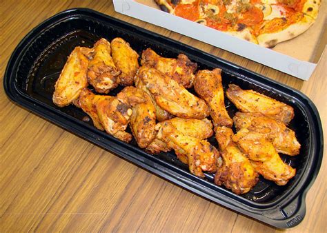 Shop our latest collection of snacking at costco.co.uk. Costco Wings : Costco Sale: Foster Farms Hot 'n Spicy ...