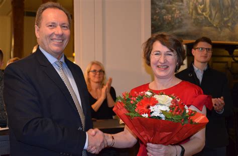 Dojazd transportem zbiorowym do cafe ritter w 16., ottakring. Neue Chefin für Kult-Café "Ritter" in Ottakring - Ottakring