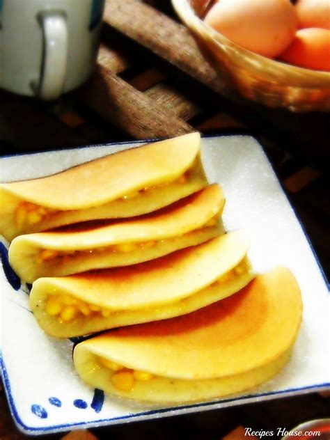 Martabak manis, apam bangka, apam balik, beragam sebutan untuk kue ini. Julia Homemade: Apam Balik Mudah