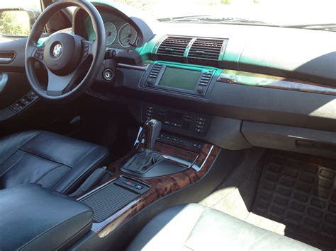 Bmw 218 with a 3 cylinder engine, airbags (front and side), black interior. 2006 BMW X5 - Interior Pictures - CarGurus