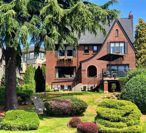 A Charming Brick Home Built In 1926 Seattle Washington Cozyplaces