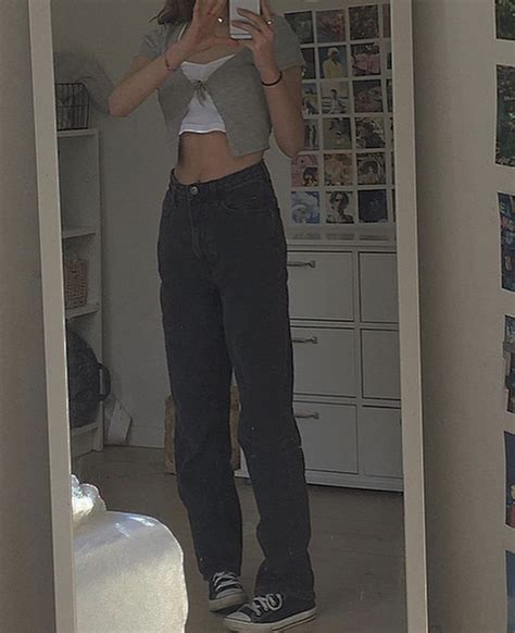 Majakrakau On Ig In 2020 Skater Girl Outfits Crop Top With Jeans