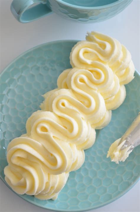 [video] small batch vanilla buttercream frosting