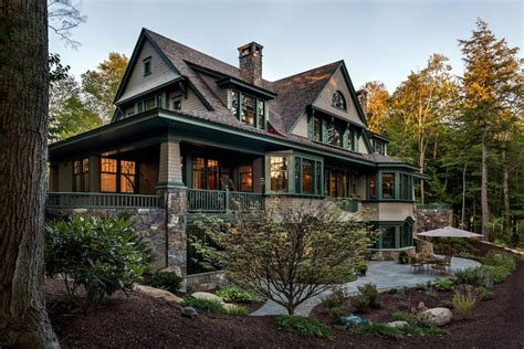 | smith mountain lake 1991 although you may not be a fan of bill murray or richard dreyfuss and their slapstick antics, what about bob is the movie that put smith mountain lake on the map as southwest virginia's premier vacation destination. Lake Winnipesaukee Retreat by TMS Architects (PHOTOS ...