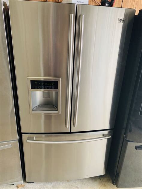 If your lg ice maker is not working then we would recommend you to go, lg bottom freezer ice maker not working troubleshooting ice note that during the initial installation, the ice maker takes 2 hours to reset. LG Stainless Steel Refrigerator In Excellent Condition ...