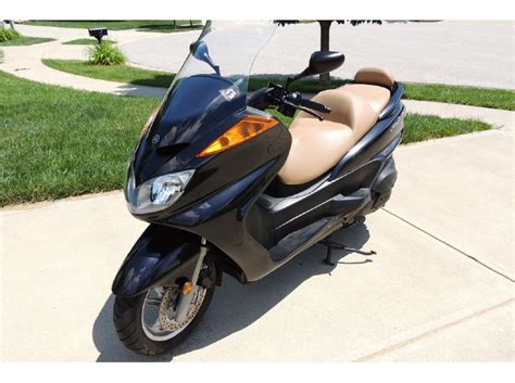 В затяжной подъем максискутер не мог разогнаться больше 45 км/ч. 2012 Yamaha Majesty 400 Motorcycles for sale