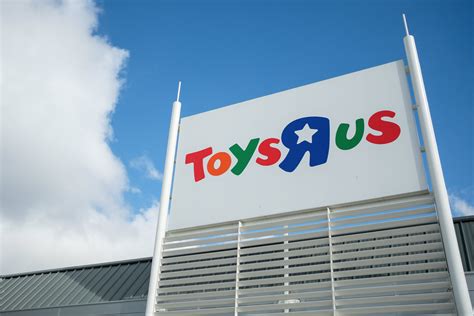 Toys ‘r Us Is Coming Back From The Dead And Opening Stores In 2019