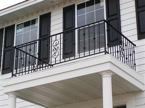 10 Trending Balcony Railing Design To Transform Your Space