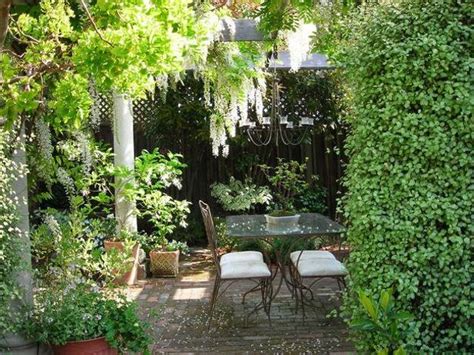 We've rounded up the best landscaping ideas out there in the hopes that they'll help you create the backyard oasis of your dreams. 22 Small Backyard Ideas and Beautiful Outdoor Rooms ...