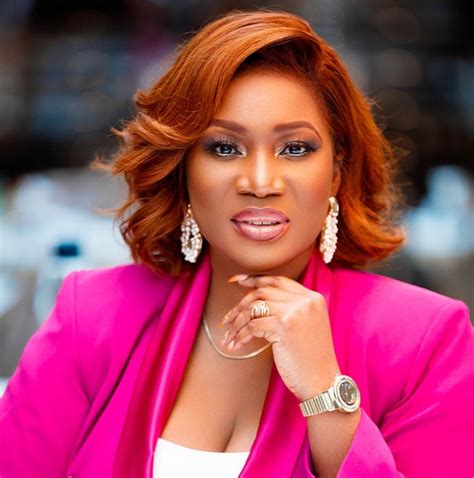 Lady Sonia La Congolaise Qui Coache Un Million De Personnes Sur Le Web